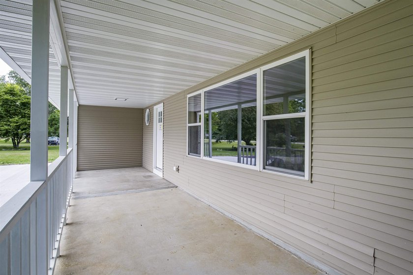 Nestled on a beautiful 1.1-acre lot in a peaceful country - photo 49