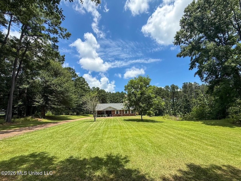 If you've been searching for peaceful country living in the - photo 2