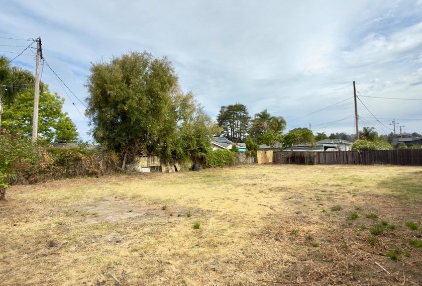 This is that rare, in-town opportunity to build in Midtown Santa - photo 7