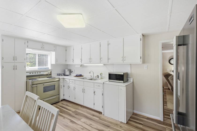 Kitchen - photo 13