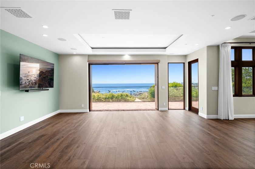 Experience panoramic views of Emerald Bay, the Pacific Ocean - photo 2