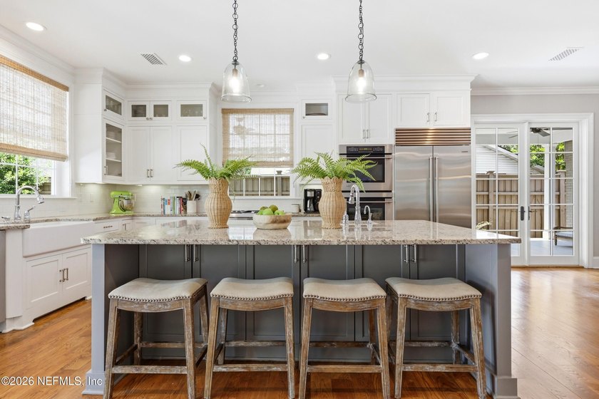 Beautifully renovated 2-story home near San Marco &amp; just a short - photo 22