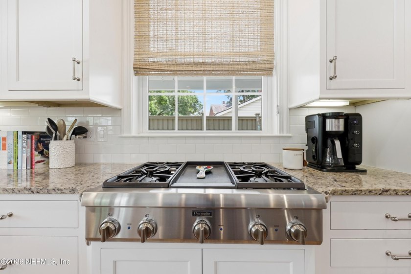 Beautifully renovated 2-story home near San Marco &amp; just a short - photo 26