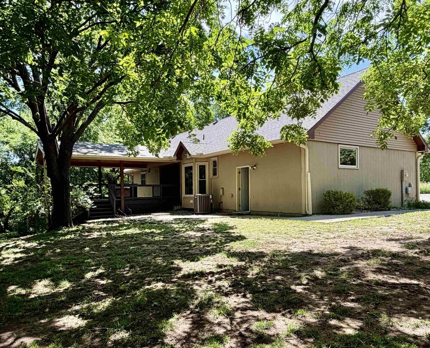 If you've been searching for a home that feels like a retreat - photo 26
