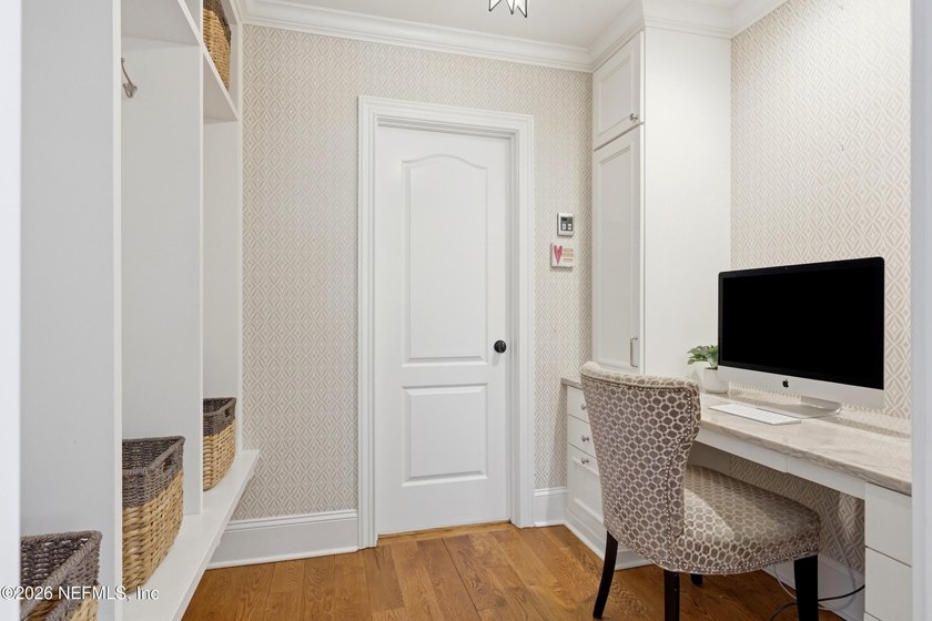 Beautifully renovated 2-story home near San Marco &amp; just a short - photo 29