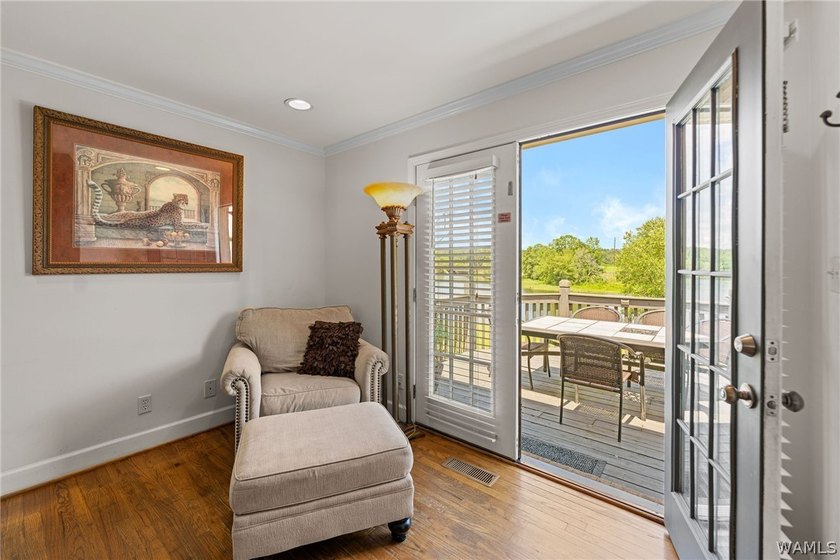 Enjoy the ultimate lakefront lifestyle, fully furnished and - photo 31