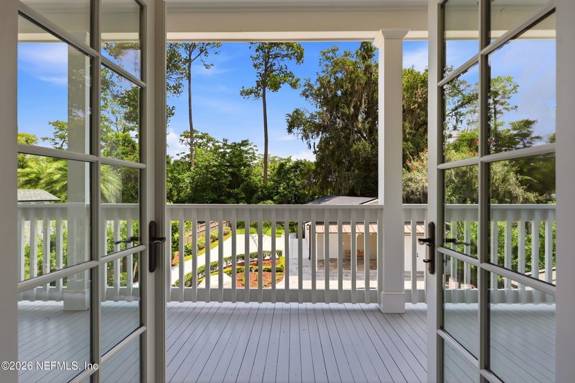 Beautifully renovated 2-story home near San Marco &amp; just a short - photo 34
