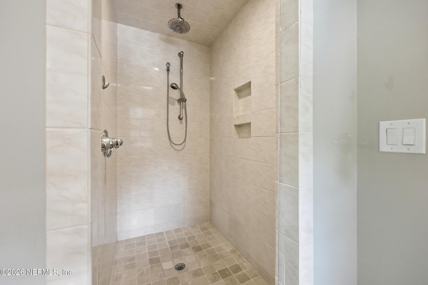 Beautifully renovated 2-story home near San Marco &amp; just a short - photo 39