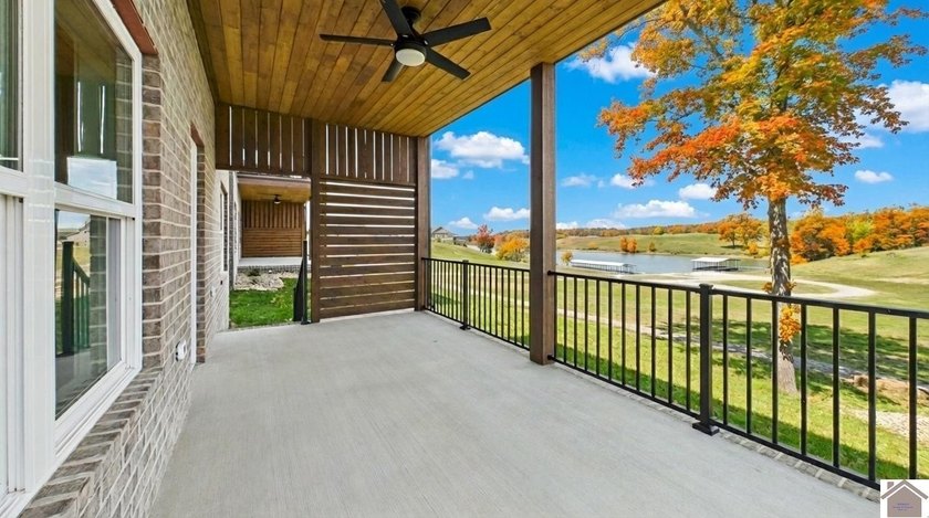 Welcome to your dream waterfront villa at 362 Moon Bay, Kuttawa - photo 40
