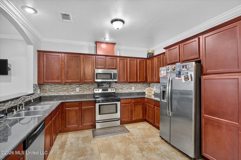 Welcome home!! This spacious 3bed 2 bath split plan in St Martin - photo 15