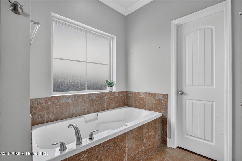 Welcome home!! This spacious 3bed 2 bath split plan in St Martin - photo 23
