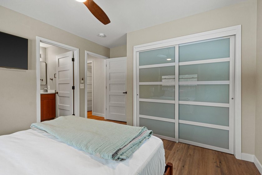 Lake Arrowhead Lake Access Home! This magnificent, nearly new - photo 24