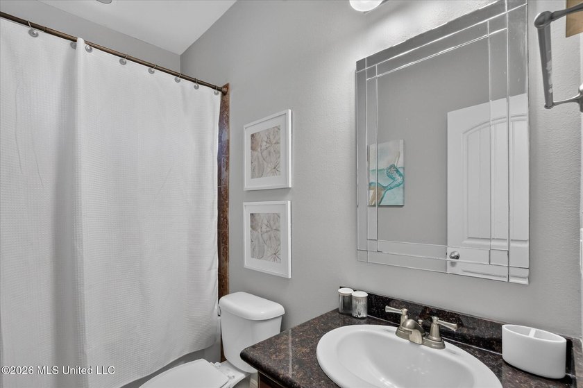 Welcome home!! This spacious 3bed 2 bath split plan in St Martin - photo 27