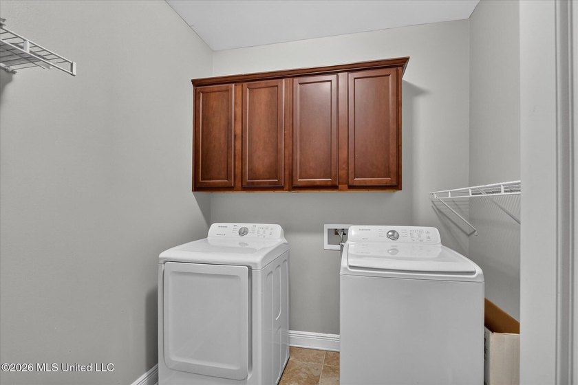 Welcome home!! This spacious 3bed 2 bath split plan in St Martin - photo 30