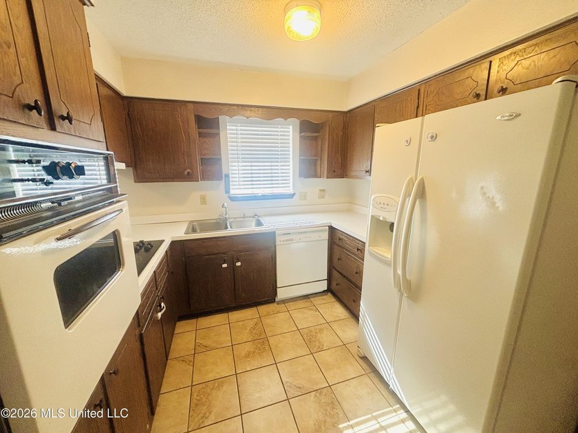 Investor Special! This property has been updated with fresh - photo 4