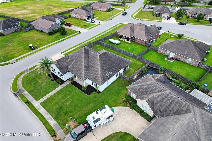 Welcome home!! This spacious 3bed 2 bath split plan in St Martin - photo 39