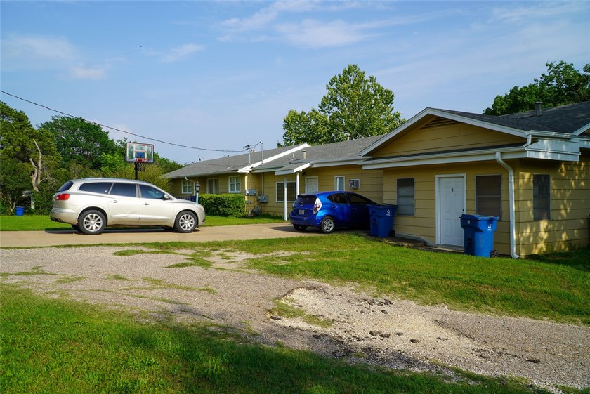 Back in the market, buyers fails to get financing. Exceptional - photo 3
