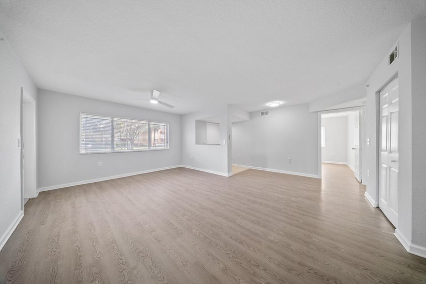 A spacious first floor 3 bedroom 2 bath condo located in a - photo 8