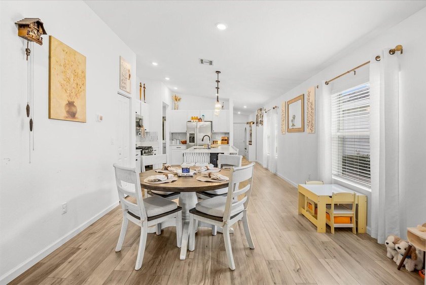 Welcome to this thoughtfully designed 3 bedroom, 2 bathroom - photo 12