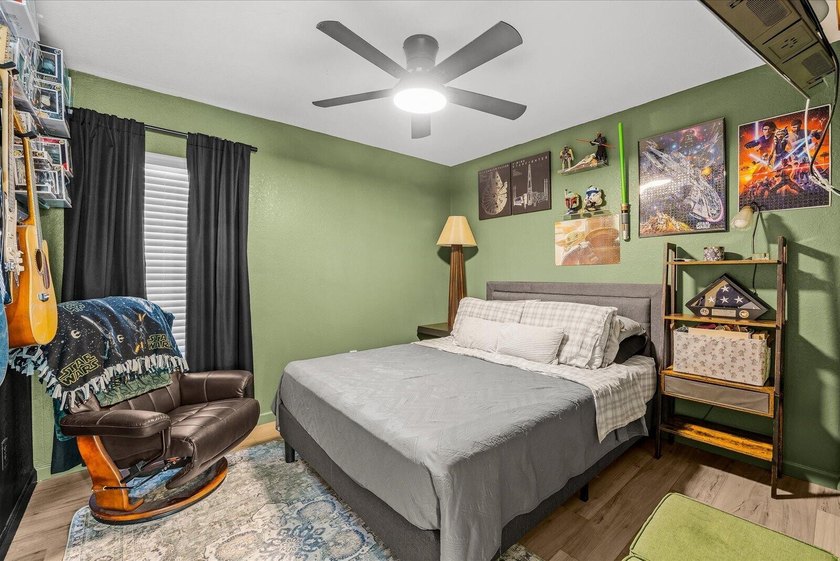 Welcome to this thoughtfully designed 3 bedroom, 2 bathroom - photo 22