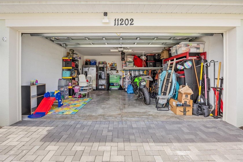 Welcome to this thoughtfully designed 3 bedroom, 2 bathroom - photo 28