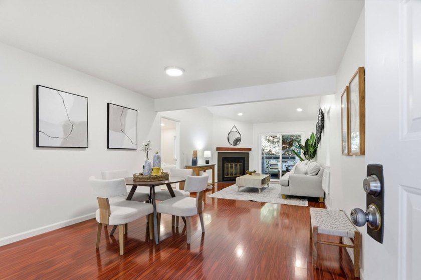 Welcome 1547 Four Oaks Circle, this beautifully updated - photo 7