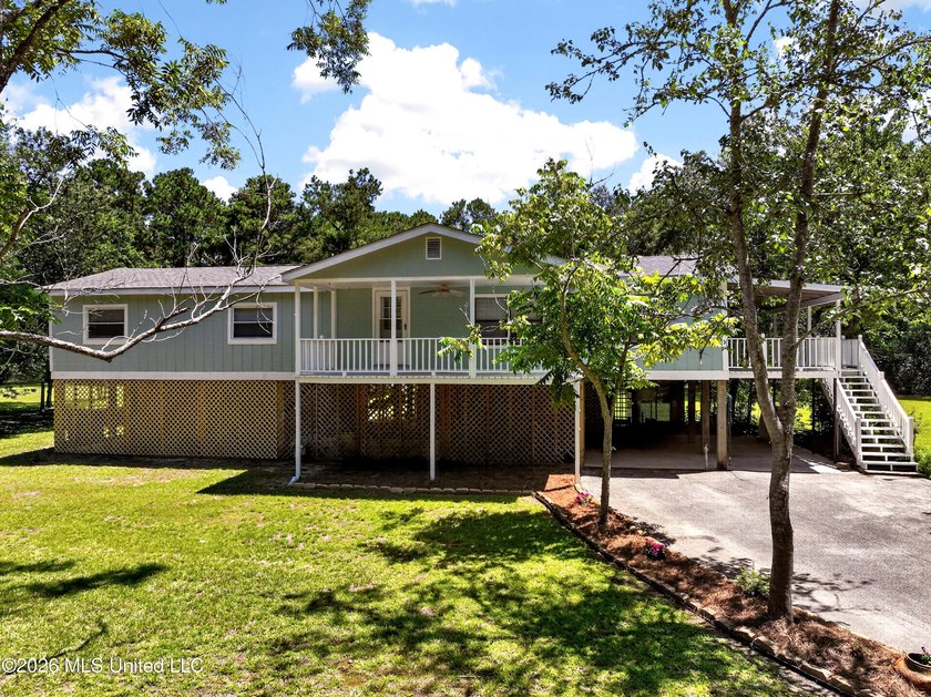 Privacy Galor with 2 Private Lots totaling 1.98 acres in the - photo 10