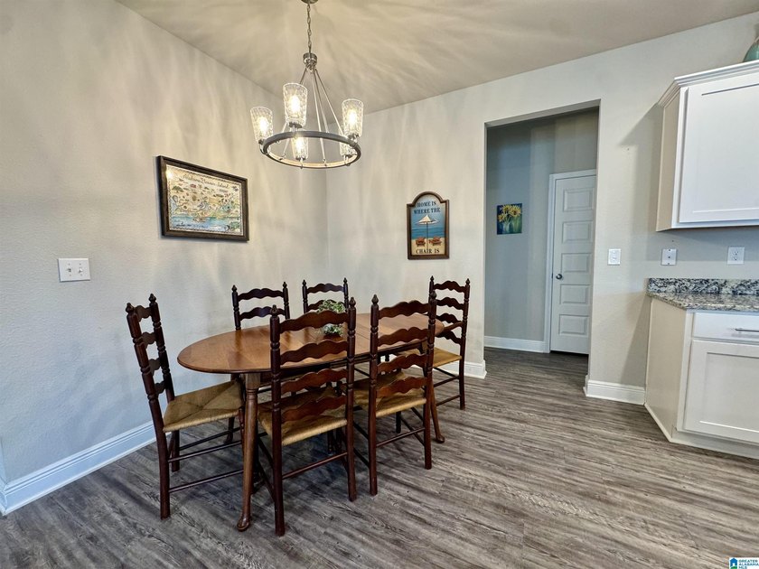 MOTIVATED SELLER. Say Hello to your new home in Turnberry - photo 8