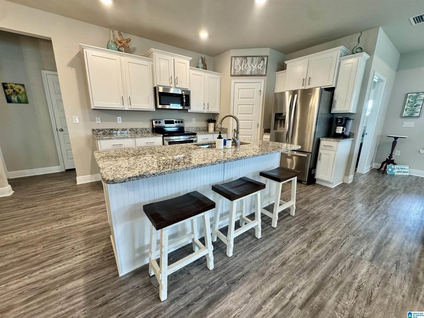 MOTIVATED SELLER. Say Hello to your new home in Turnberry - photo 9