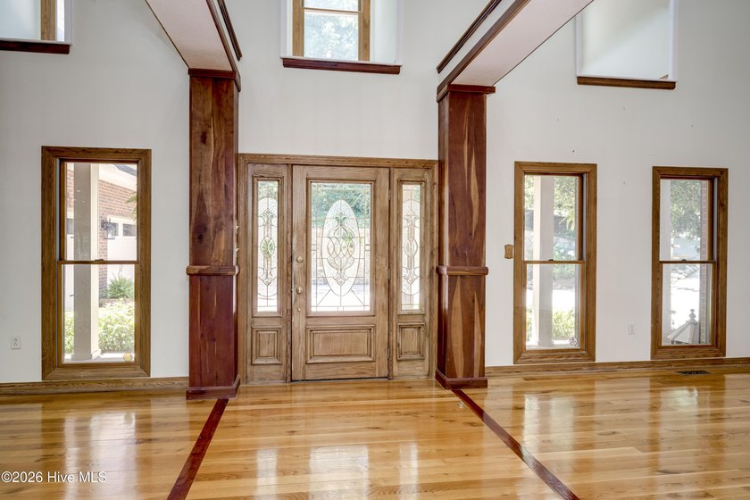 Welcome to an extraordinary lakefront retreat in Savannah Lakes - photo 12