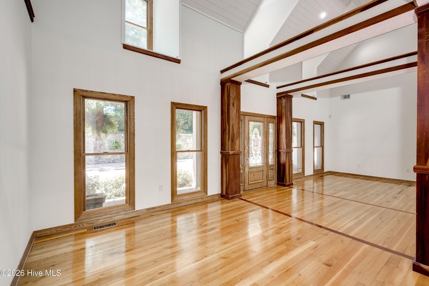 Welcome to an extraordinary lakefront retreat in Savannah Lakes - photo 16