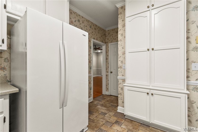 This beautifully maintained property offers privacy, recreation - photo 16