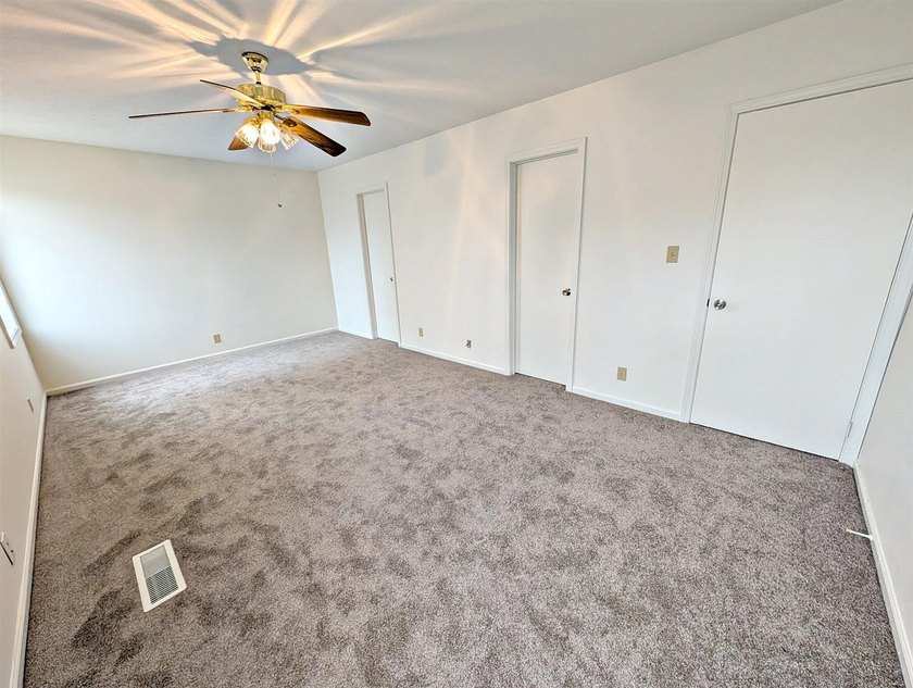 This 2br/2ba condo is move in ready. The owner just had all of - photo 18