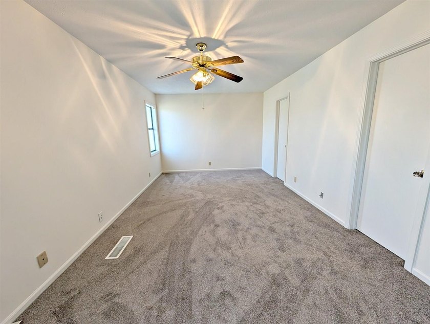 This 2br/2ba condo is move in ready. The owner just had all of - photo 19