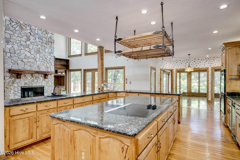 Welcome to an extraordinary lakefront retreat in Savannah Lakes - photo 21
