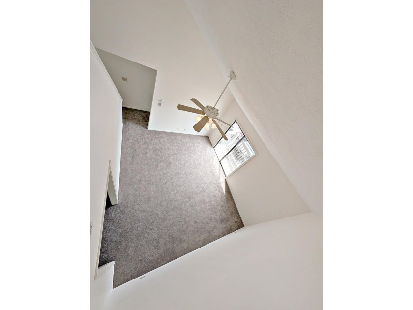 This 2br/2ba condo is move in ready. The owner just had all of - photo 26