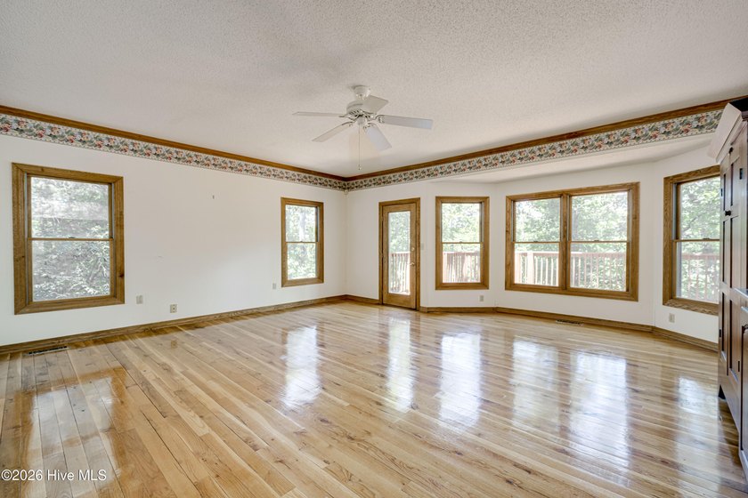 Welcome to an extraordinary lakefront retreat in Savannah Lakes - photo 29