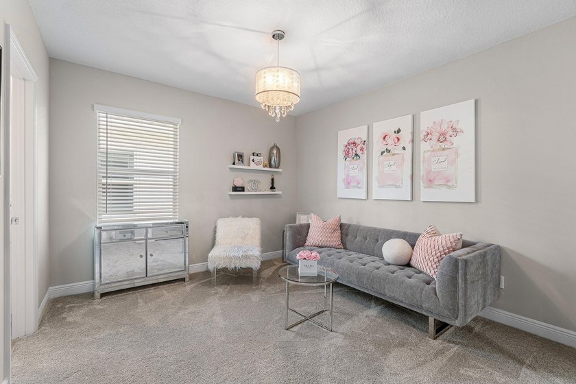 HURRY, THIS ONE WONT LAST !!! LUXURY LIVING ON A SPECTACULAR - photo 30