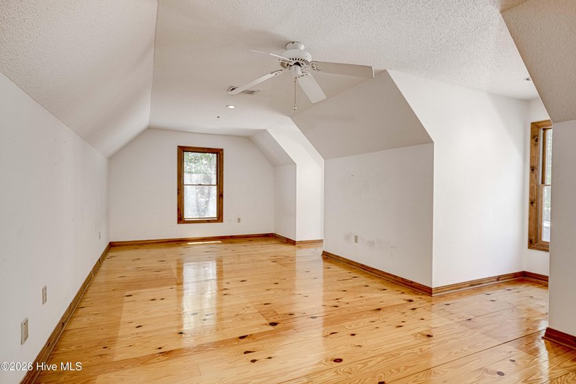 Welcome to an extraordinary lakefront retreat in Savannah Lakes - photo 47