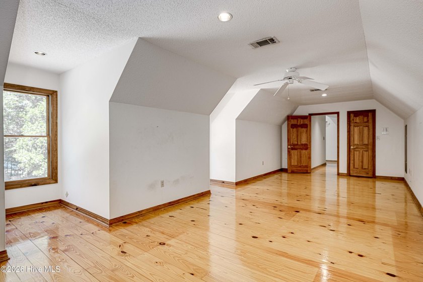 Welcome to an extraordinary lakefront retreat in Savannah Lakes - photo 48
