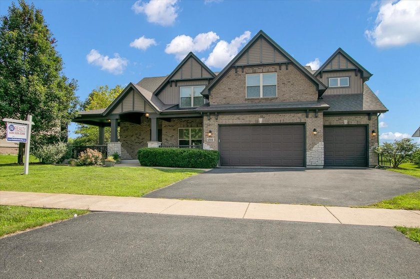 Stunning custom DJK Homes *Alpine* floor plan nestled in the - photo 3