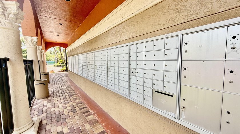Beautiful 1/1 at Villaggio in Miramar. Mediterranean style gated - photo 18