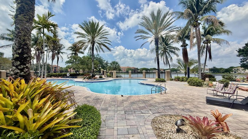 Beautiful 1/1 at Villaggio in Miramar. Mediterranean style gated - photo 21
