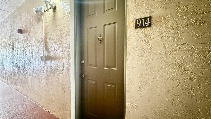 Beautiful 1/1 at Villaggio in Miramar. Mediterranean style gated - photo 26