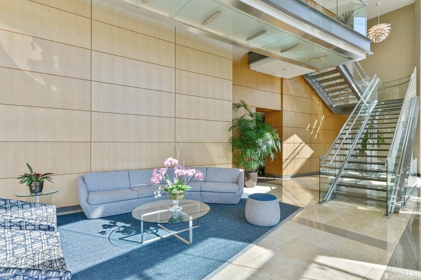 Back on market, One Rincon Hill where iconic views, exquisite - photo 35