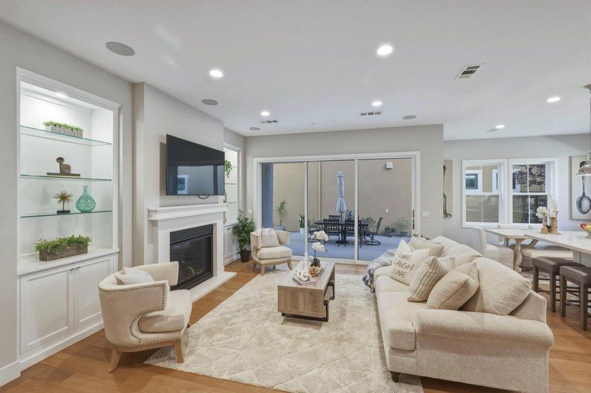 Experience elevated contemporary living in this stunning Victory - photo 5