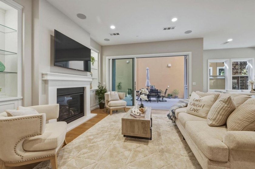 Experience elevated contemporary living in this stunning Victory - photo 8