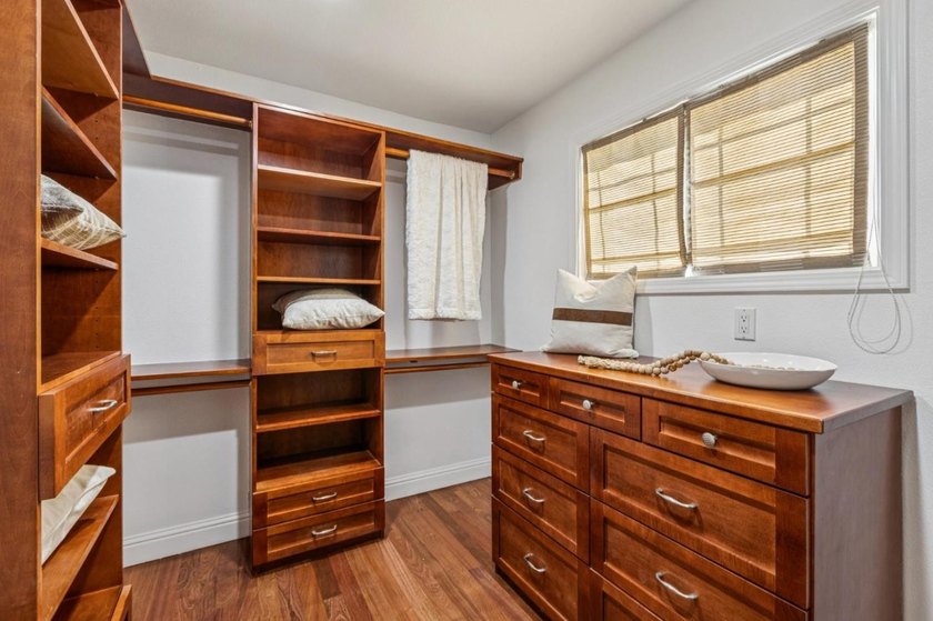 Welcome to 1091 Lancer Drive, a beautifully updated two-story - photo 16