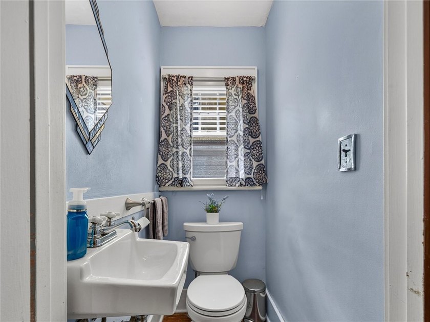 ***OPEN HOUSE THURSDAY 7/16 FROM 4-6PM*** Welcome home to this - photo 21