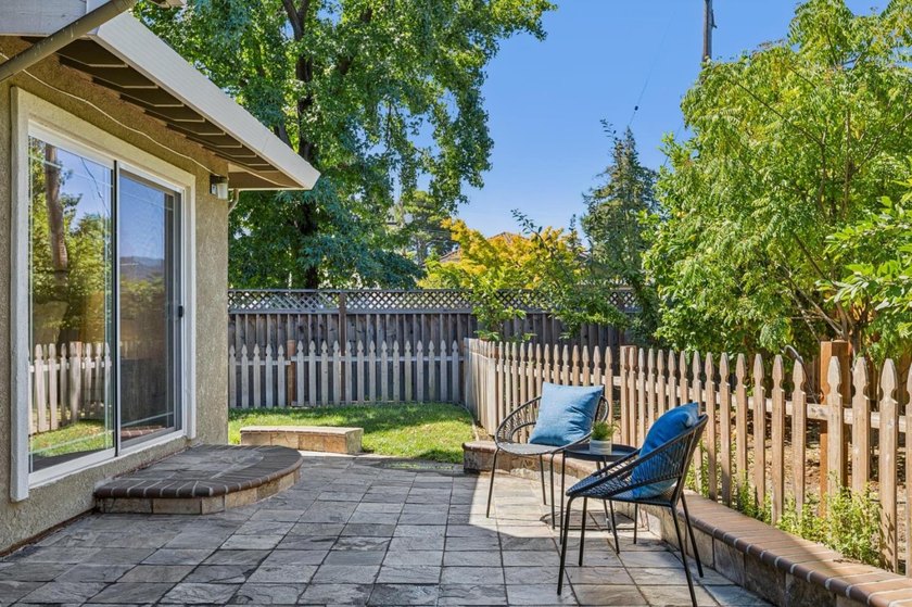 Welcome to 1091 Lancer Drive, a beautifully updated two-story - photo 29